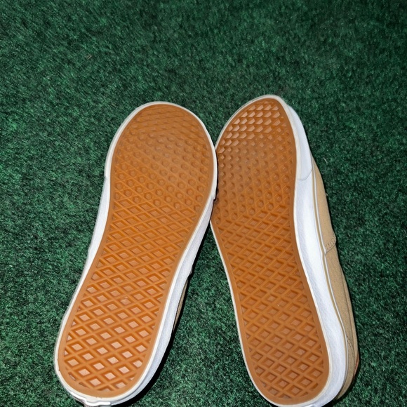 New size 11 men’s vans - Picture 5 of 5